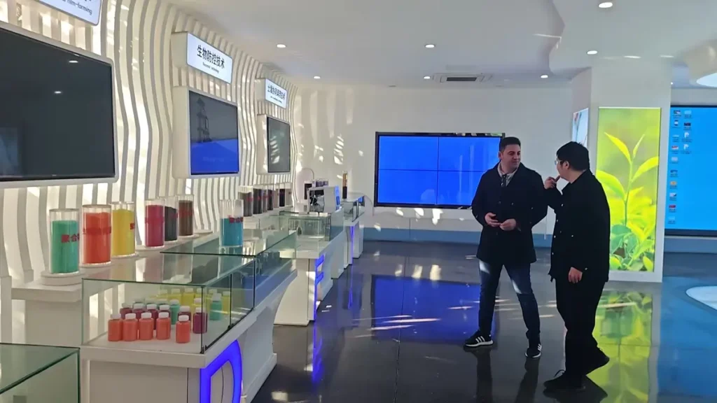 Risso Fertilizer technical team explaining fertilizer production process